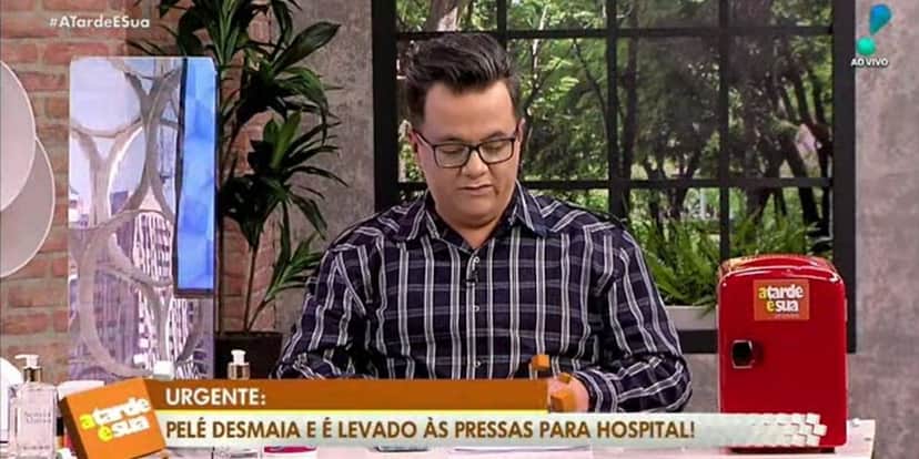 Urgente: Pelé perde a consciência aos 80, sofre desmaio e é internado às pressas, com ida à UTI confirmada Urgente: Pelé perde a consciência aos 80, sofre desmaio e é internado às pressas, com ida à UTI confirmada