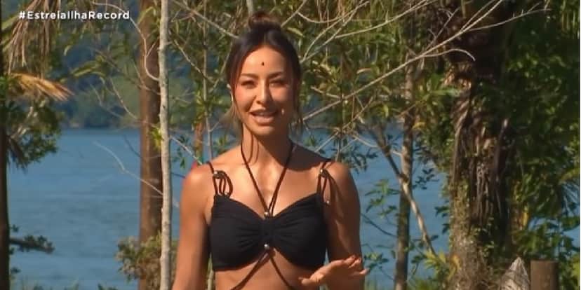 Apresentadora do Ilha Record, Sabrina Sato é a comandante de reality mais bem paga do Brasil (Foto: Reprodução) Apresentadora do Ilha Record, Sabrina Sato é a comandante de reality mais bem paga do Brasil (Foto: Reprodução)