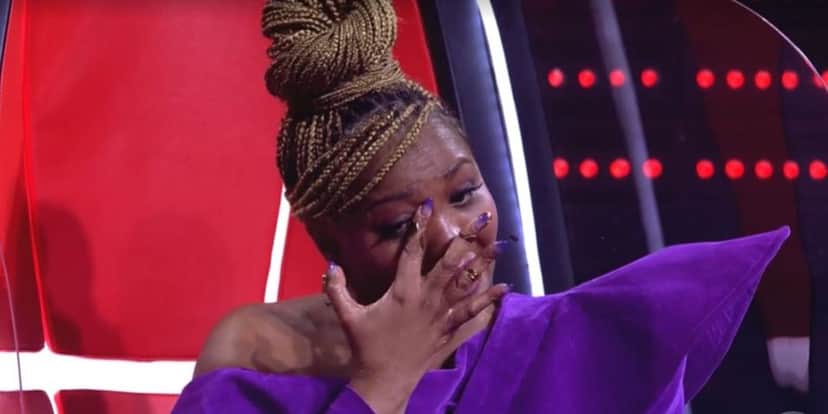 Gaby Amarantos chora após fala de Carlinhos Bronw e emoção toma conta do The Voice Kids (Foto: Reprodução) Gaby Amarantos chora após fala de Carlinhos Bronw e emoção toma conta do The Voice Kids (Foto: Reprodução)