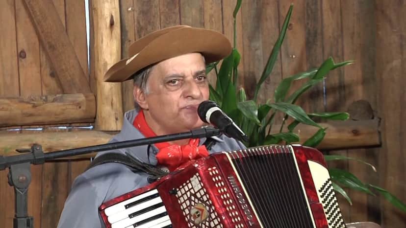 LUTO! Morre famoso aos 74 anos após contrair doença fatal e Brasil fica de joelhos com anúncio: "Imensa tristeza" LUTO! Morre famoso aos 74 anos após contrair doença fatal e Brasil fica de joelhos com anúncio: "Imensa tristeza"