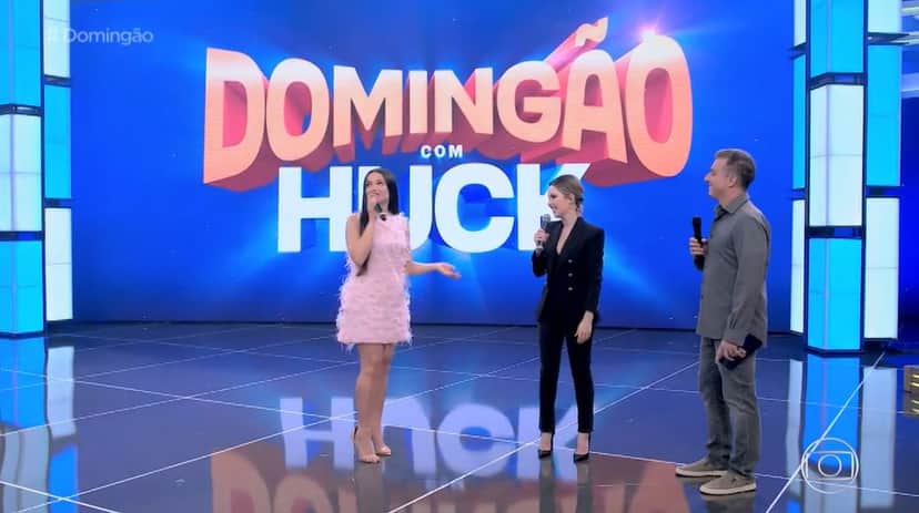 Juliette e Sandy cantaram juntas no palco do "Domingão Com Huck" (Foto: Reprodução/TV Globo) Juliette e Sandy cantaram juntas no palco do "Domingão Com Huck" (Foto: Reprodução/TV Globo)