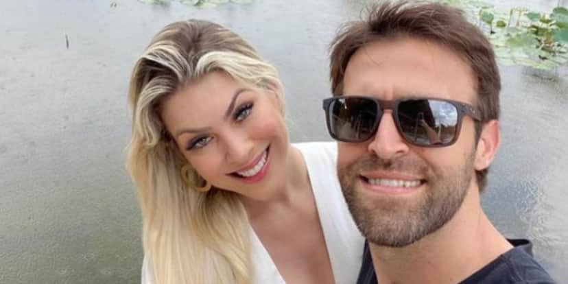 Ao lado de Átila Abreu Renata Fan fez comunicado sobre 13 anos de relacionamento (Foto: Reprodução) Ao lado de Átila Abreu Renata Fan fez comunicado sobre 13 anos de relacionamento (Foto: Reprodução)