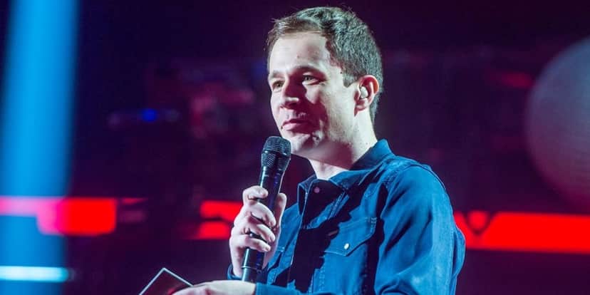 Tiago Leifert ainda vai apresentar a próxima temporada do The Voice Brasil antes de deixar a emissora (Foto: Reprodução / TV Globo) Tiago Leifert ainda vai apresentar a próxima temporada do The Voice Brasil antes de deixar a emissora (Foto: Reprodução / TV Globo)