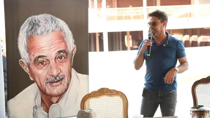Zezé Di Camargo descobrindo que o hospital homenagearia seu pai (Foto: Marcos Ribas/Brazil News) Zezé Di Camargo descobrindo que o hospital homenagearia seu pai (Foto: Marcos Ribas/Brazil News)