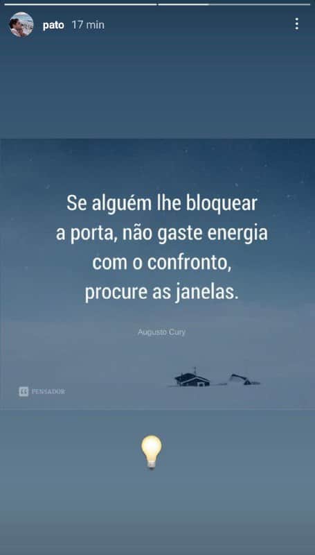 Pato surgiu reflexivo, após rumores de briga entre Rebeca e Silvio Santos (Foto: Reprodução) Pato surgiu reflexivo, após rumores de briga entre Rebeca e Silvio Santos (Foto: Reprodução)