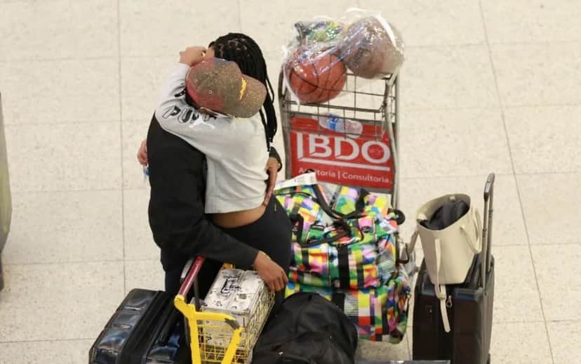 Lucas Penteado no aeroporto do Rio de Janeiro (Foto: Divulgação) Lucas Penteado no aeroporto do Rio de Janeiro (Foto: Divulgação)