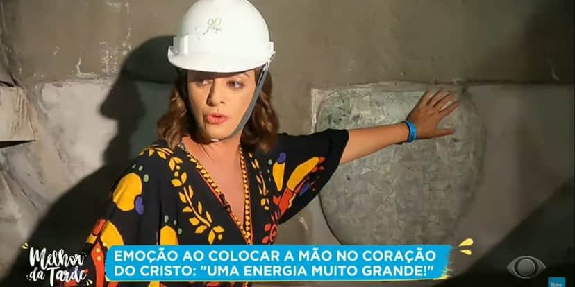 "Não tem emoção maior", Catia Fonseca deixa os estúdios da Band, assume programa no RJ e cai no choro: "Medo" "Não tem emoção maior", Catia Fonseca deixa os estúdios da Band, assume programa no RJ e cai no choro: "Medo"