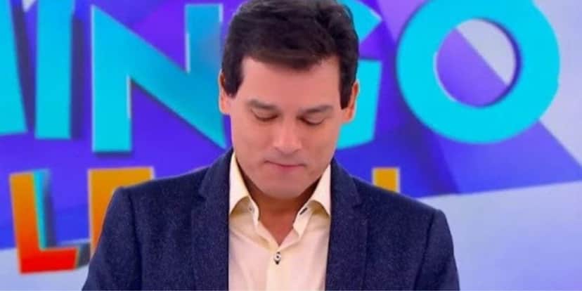 Celso Portiolli peita ordem de Silvio Santos, faz o que não devia no Domingo Legal e berra no SBT: "Eu me demito" Celso Portiolli peita ordem de Silvio Santos, faz o que não devia no Domingo Legal e berra no SBT: "Eu me demito"