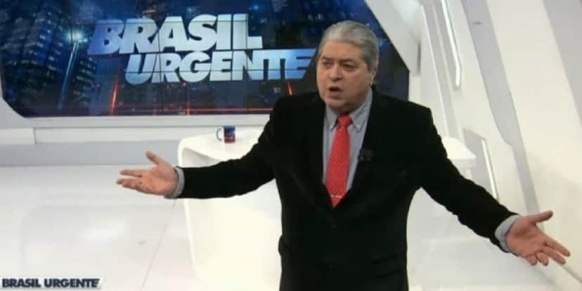 Irritado, Datena briga com a produção do Brasil Urgente ao vivo (Foto: Reprodução/Band) Irritado, Datena briga com a produção do Brasil Urgente ao vivo (Foto: Reprodução/Band)