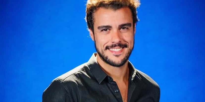 Joaquim Lopes, da Globo, vai às lágrimas com doença e desaba: "Acho que nunca senti uma dor igual na vida" Joaquim Lopes, da Globo, vai às lágrimas com doença e desaba: "Acho que nunca senti uma dor igual na vida"