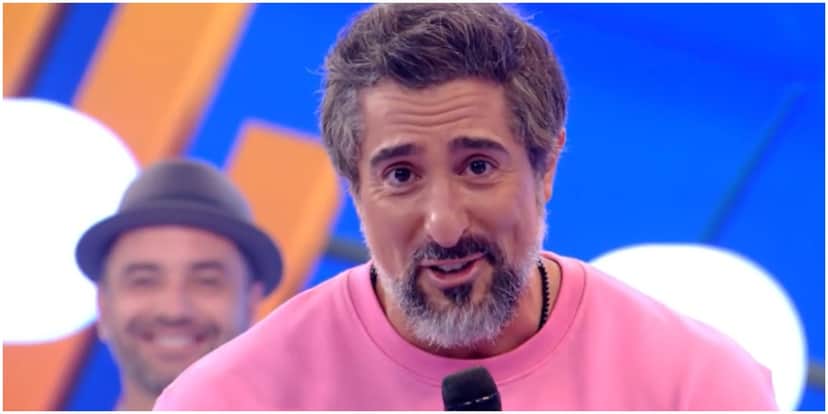 Marcos Mion já vai tirar férias com apenas 4 meses na Globo, diferente de Luciano Huck, que terá seguir trabalhando para recuperar a audiência do Domingão (Foto: Reprodução) Marcos Mion já vai tirar férias com apenas 4 meses na Globo, diferente de Luciano Huck, que terá seguir trabalhando para recuperar a audiência do Domingão (Foto: Reprodução)