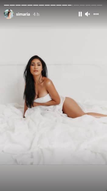 Simaria fica completamente nua na cama - Foto: Reprodução Simaria fica completamente nua na cama - Foto: Reprodução