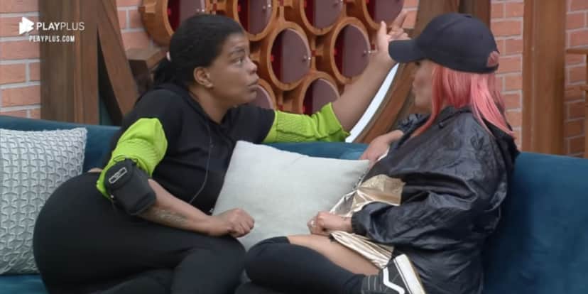 Valentina e Tati Quebra Barraco falam de possível gravidez em A Fazenda 13 - Foto: Reprodução Valentina e Tati Quebra Barraco falam de possível gravidez em A Fazenda 13 - Foto: Reprodução