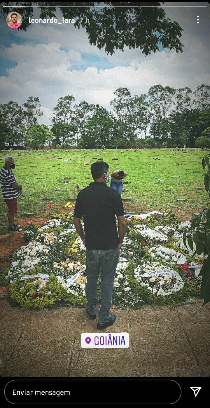 Publicação de Leonardo Lara do túmulo de Marilia Mendonça (Foto: Reprodução/ Instagram) Publicação de Leonardo Lara do túmulo de Marilia Mendonça (Foto: Reprodução/ Instagram)