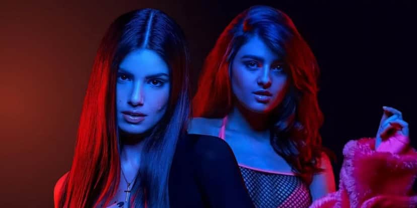 Camila Queiroz e Júlia Byrro não se davam muito bem nos bastidores de Verdades Secretas 2 (Foto: Reprodução) Camila Queiroz e Júlia Byrro não se davam muito bem nos bastidores de Verdades Secretas 2 (Foto: Reprodução)