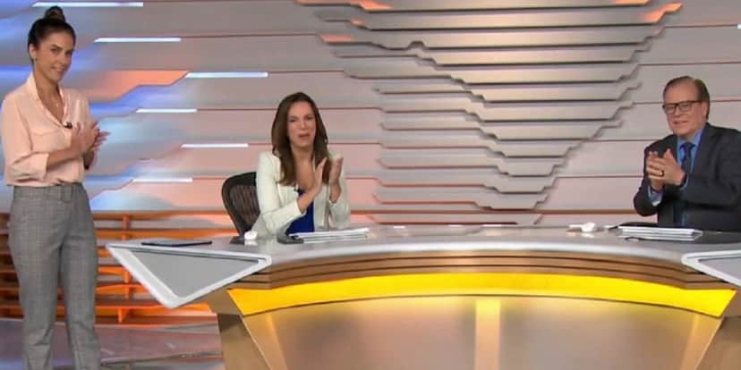 Carol Barcellos, Ana Paula Araújo e Chico Pinheiro prestam última homenagem à Cristina Lôbo no Bom Dia Brasil - Foto: Reprodução Carol Barcellos, Ana Paula Araújo e Chico Pinheiro prestam última homenagem à Cristina Lôbo no Bom Dia Brasil - Foto: Reprodução