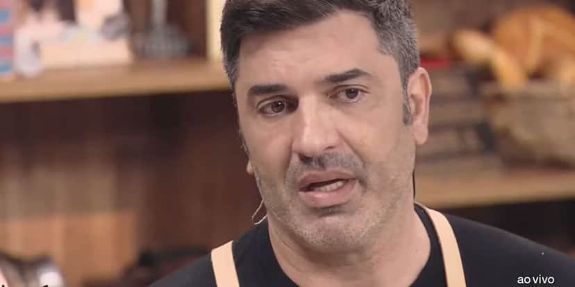Edu Guedes vai ao chão no The Chef, chora com grave acidente e confirma perda de movimento: "Parou de funcionar" Edu Guedes vai ao chão no The Chef, chora com grave acidente e confirma perda de movimento: "Parou de funcionar"