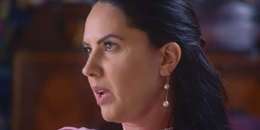 Graciele fica de joelhos, pede para Deus tirar Zezé da vida dela e detona real: "Destruiu o casamento" Graciele fica de joelhos, pede para Deus tirar Zezé da vida dela e detona real: "Destruiu o casamento"