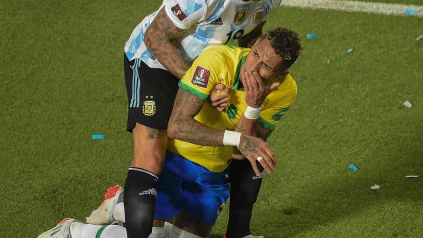 "Jorrando sangue", Neto expõe agressão em Os Donos da Bola, explode em revolta e berra na Band: "Vagabundo" "Jorrando sangue", Neto expõe agressão em Os Donos da Bola, explode em revolta e berra na Band: "Vagabundo"