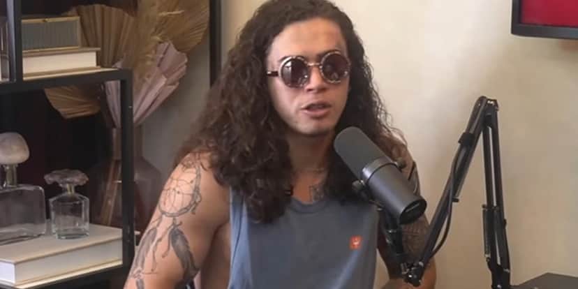 Whindersson Nunes desabafa e expõe aposentadoria aos 26 anos - Foto: Divulgação Whindersson Nunes desabafa e expõe aposentadoria aos 26 anos - Foto: Divulgação