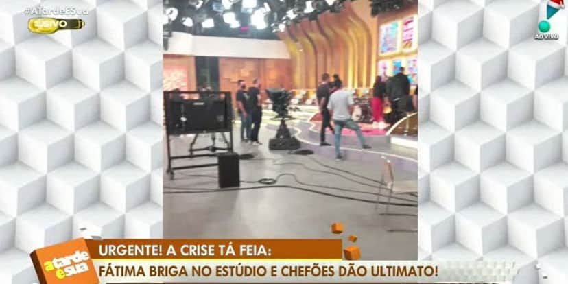 Fátima Bernardes quebra-pau em estúdio com gravação cortada, foto é exposta e ela é chamada em sala: "Demissão" Fátima Bernardes quebra-pau em estúdio com gravação cortada, foto é exposta e ela é chamada em sala: "Demissão"