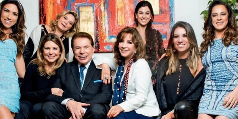 Silvio Santos ao lado das filhas e da esposa (Foto: Reprodução) Silvio Santos ao lado das filhas e da esposa (Foto: Reprodução)