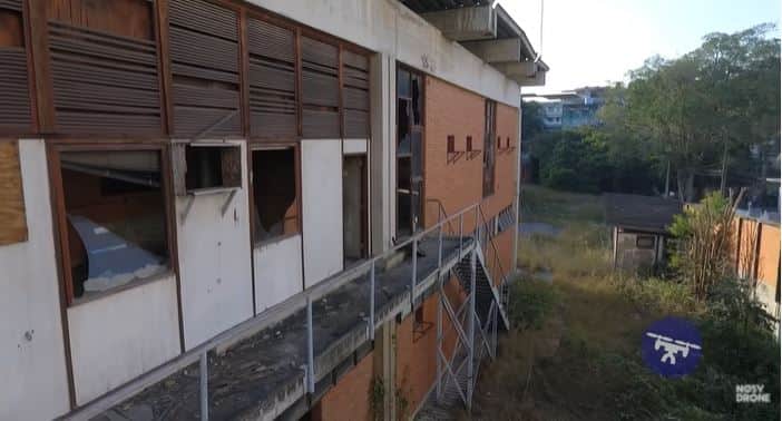 Ruínas de prédio no Rio de Janeiro (Foto: Reprodução/YouTube) Ruínas de prédio no Rio de Janeiro (Foto: Reprodução/YouTube)