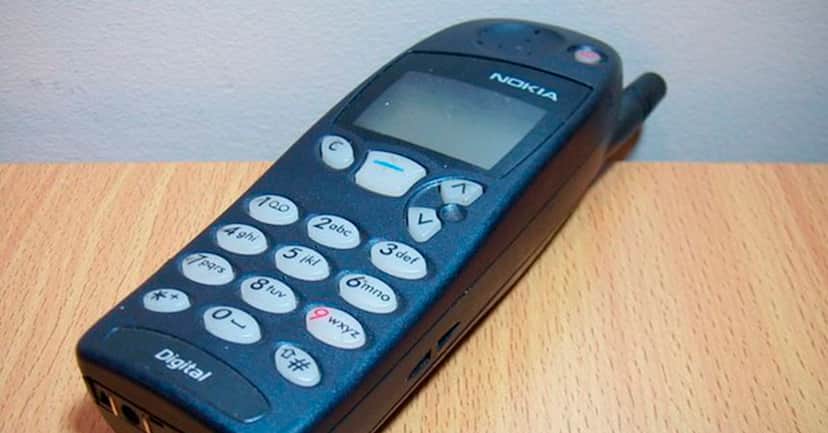 Nokia 5120 era um grande sucesso em 2000, época em que estreou "O Cravo e a Rosa" (Foto: Reprodução) Nokia 5120 era um grande sucesso em 2000, época em que estreou "O Cravo e a Rosa" (Foto: Reprodução)