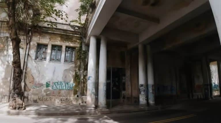 Sede da Tupi hoje em dia está em ruínas (Foto: Reprodução/YouTube) Sede da Tupi hoje em dia está em ruínas (Foto: Reprodução/YouTube)