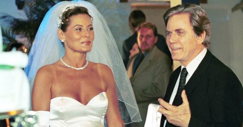 Vera Fischer e Reginaldo Faria foram par romântico em O Clone (Foto: Divulgação) Vera Fischer e Reginaldo Faria foram par romântico em O Clone (Foto: Divulgação)