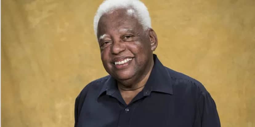 Ator João Acaiabe (Foto: Divulgação) Ator João Acaiabe (Foto: Divulgação)