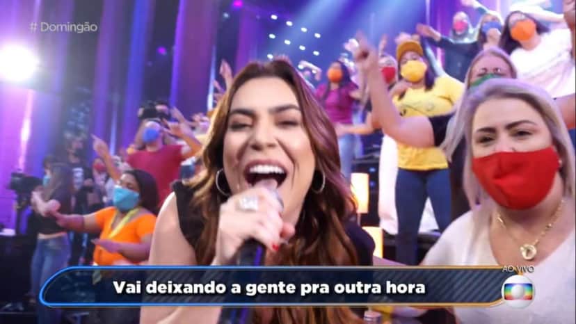 Alegria de Naiara durante o tributo a Marília Mendonça pegou mal na internet (Foto: Reprodução / Internet) Alegria de Naiara durante o tributo a Marília Mendonça pegou mal na internet (Foto: Reprodução / Internet)