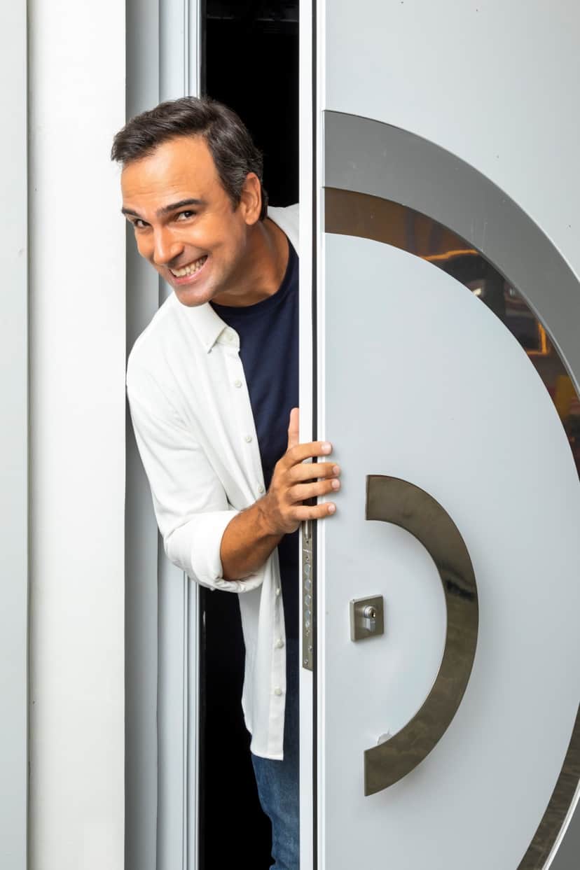 Tadeu fez tour pelo BBB22 (Foto: Globo / Sergio Zalis) Tadeu fez tour pelo BBB22 (Foto: Globo / Sergio Zalis)