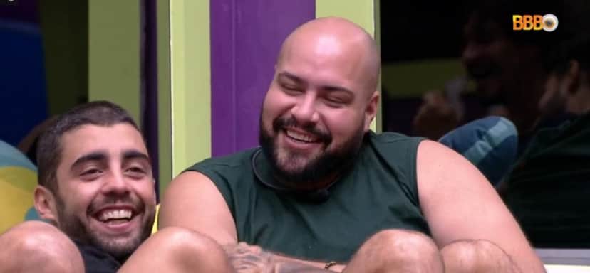 Tiago Abravanel e Scooby comentam sobre a campeã do BBB21 (Foto: Reprodução / Globoplay) Tiago Abravanel e Scooby comentam sobre a campeã do BBB21 (Foto: Reprodução / Globoplay)