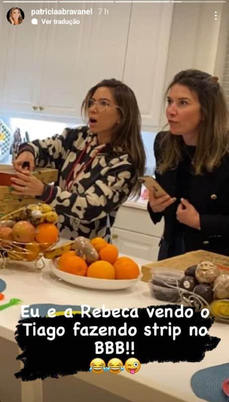 Rebeca e Patrícia se renderam a concorrência e 'traíram' Silvio Santos (Foto: Reprodução) Rebeca e Patrícia se renderam a concorrência e 'traíram' Silvio Santos (Foto: Reprodução)