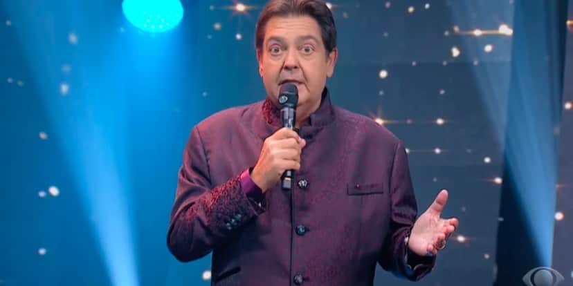 O apresentador Faustão em sua estreia na Band (Foto: Reprodução) O apresentador Faustão em sua estreia na Band (Foto: Reprodução)