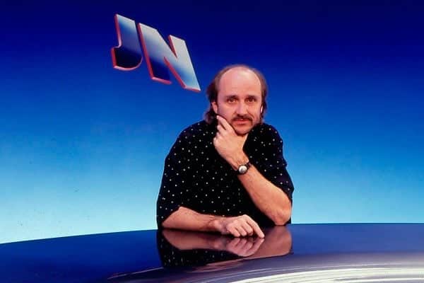 Hans Donner na bancada do Jornal Nacional Hans Donner na bancada do Jornal Nacional