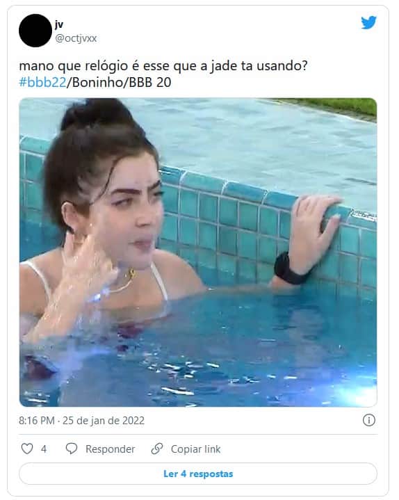 Jade Picon usou o acessório na piscina (Foto: Reprodução / Globoplay) Jade Picon usou o acessório na piscina (Foto: Reprodução / Globoplay)