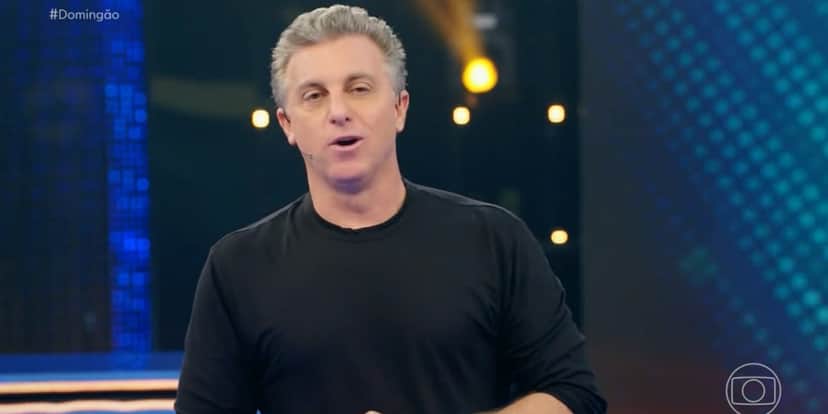 Luciano Huck no comando do Domingão (Foto: Reprodução) Luciano Huck no comando do Domingão (Foto: Reprodução)