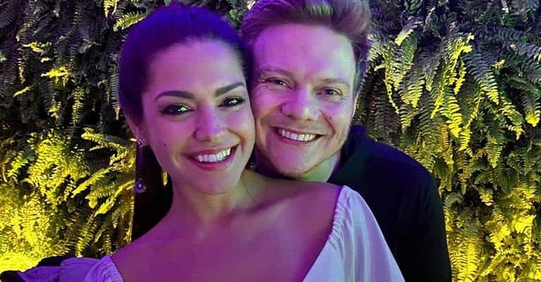 Michel Teló e Thais Fersoza foram envolvidos em uma polêmica previsão sobre o término do casal Michel Teló e Thais Fersoza foram envolvidos em uma polêmica previsão sobre o término do casal