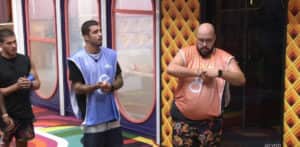 Tiago se tornou o líder e Scooby está imune (Foto: Reprodução / Globoplay) Tiago se tornou o líder e Scooby está imune (Foto: Reprodução / Globoplay)
