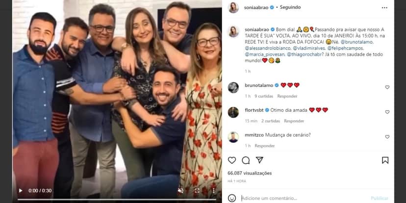 Sonia Abrão reúne colunistas do A Tarde é Sua e dá desfecho de programa na RedeTV!: "Passando pra avisar" Sonia Abrão reúne colunistas do A Tarde é Sua e dá desfecho de programa na RedeTV!: "Passando pra avisar"