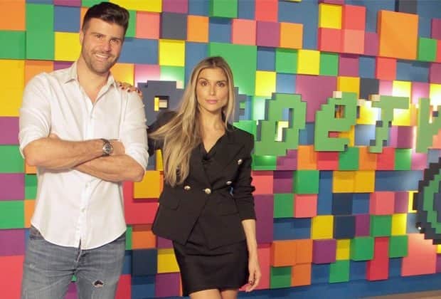 Flávia Viana e Marcelo Zangrandi, atuais apresentadores do TV Fama Flávia Viana e Marcelo Zangrandi, atuais apresentadores do TV Fama