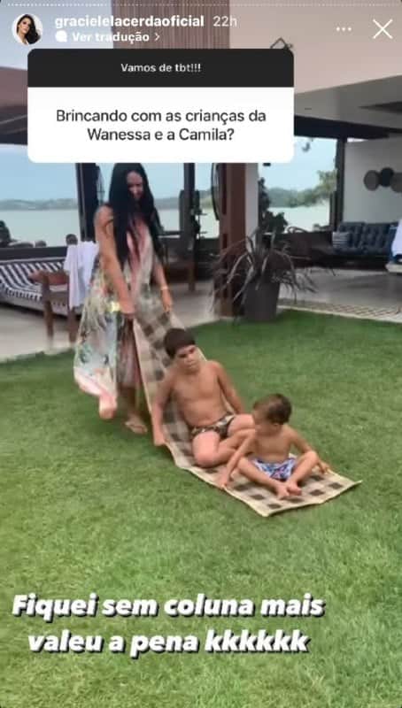 Graciele Lacerda brincando com os netos de Zezé Di Camargo (Foto: Reprodução/ Instagram) Graciele Lacerda brincando com os netos de Zezé Di Camargo (Foto: Reprodução/ Instagram)