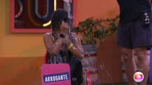 Eliezer escolheu "Arrogante" para Natália (Foto: Reprodução / Globoplay) Eliezer escolheu "Arrogante" para Natália (Foto: Reprodução / Globoplay)