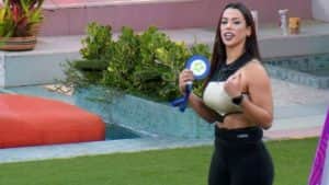 Larissa no Jogo da Discórdia de 21/2 (Foto: Reprodução / Globoplay) Larissa no Jogo da Discórdia de 21/2 (Foto: Reprodução / Globoplay)