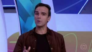 Tadeu recebeu elogios pelo discurso em Libras (Foto: Reprodução / Globoplay)