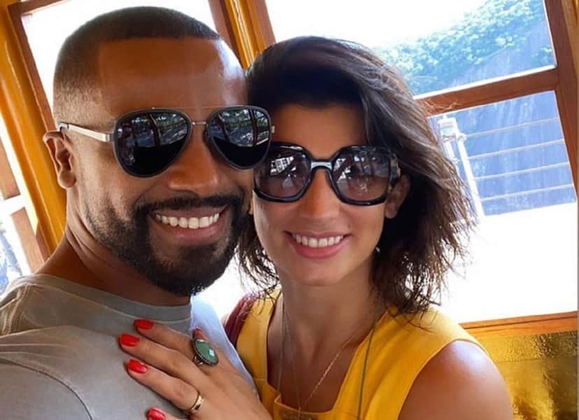 Alexandre Pires ao lado da atual esposa Sara Campos Alexandre Pires ao lado da atual esposa Sara Campos