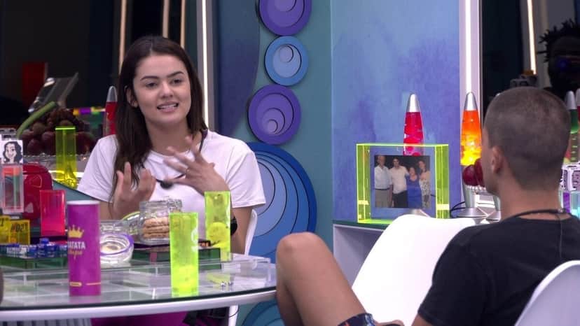 BBB22: Eslovênia e Arthur Aguiar discutem na madrugada (Foto: Reprodução) BBB22: Eslovênia e Arthur Aguiar discutem na madrugada (Foto: Reprodução)
