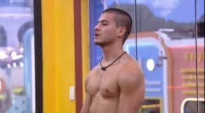 Arthur Aguiar comenta estratégia com brother no BBB 22: 'Jogar eu e você' (Foto: Reprodução / Globoplay) Arthur Aguiar comenta estratégia com brother no BBB 22: 'Jogar eu e você' (Foto: Reprodução / Globoplay)